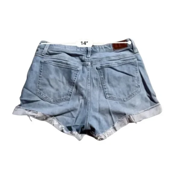 Hollister Women’s Denim Shorts Size 31 | Distressed Casual Style | Free Shipping - Picture 4 of 6